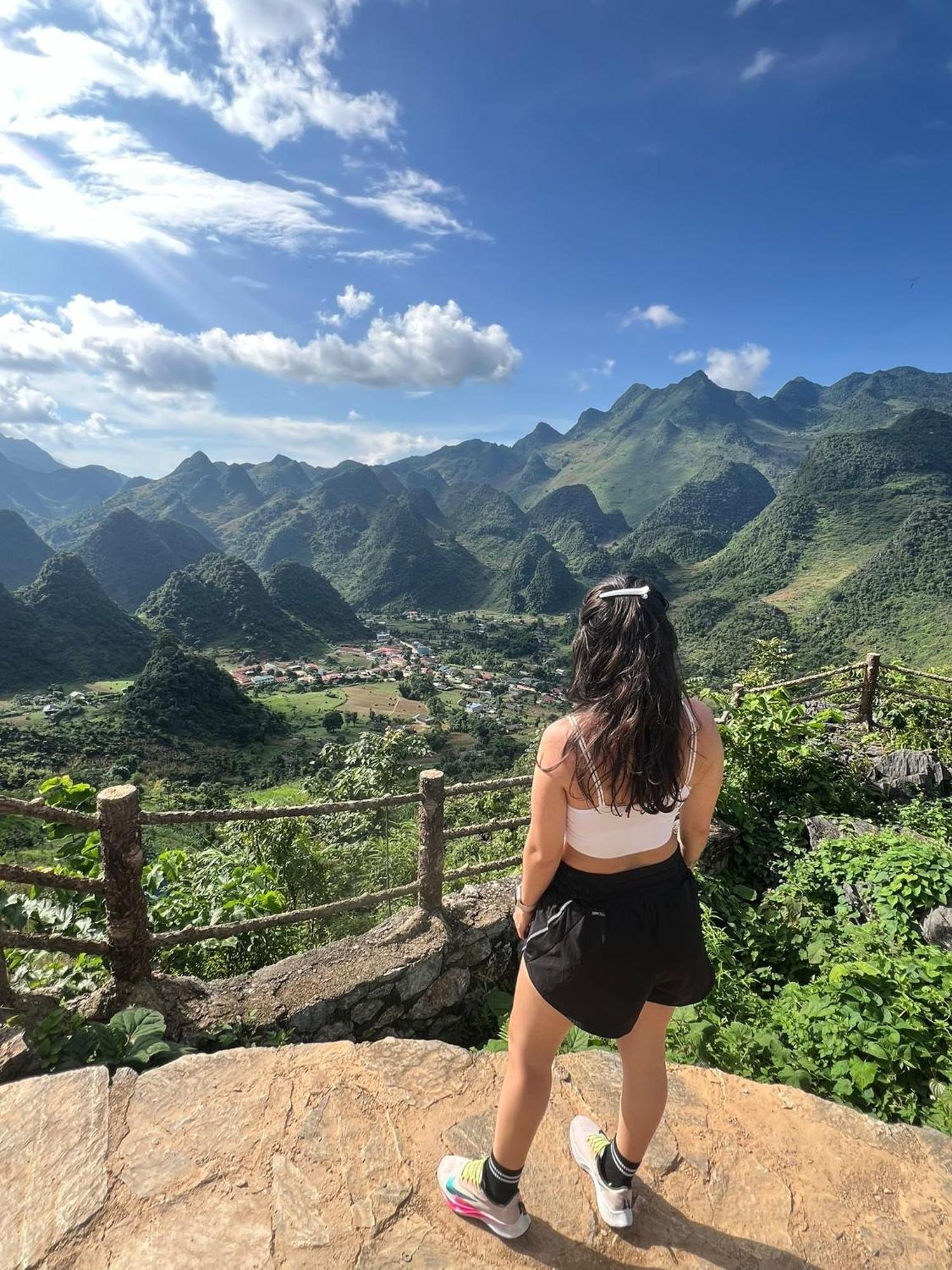 Strawberry House , Tour & Motorbikes Rentel Bed & Breakfast Ha Giang Exterior photo