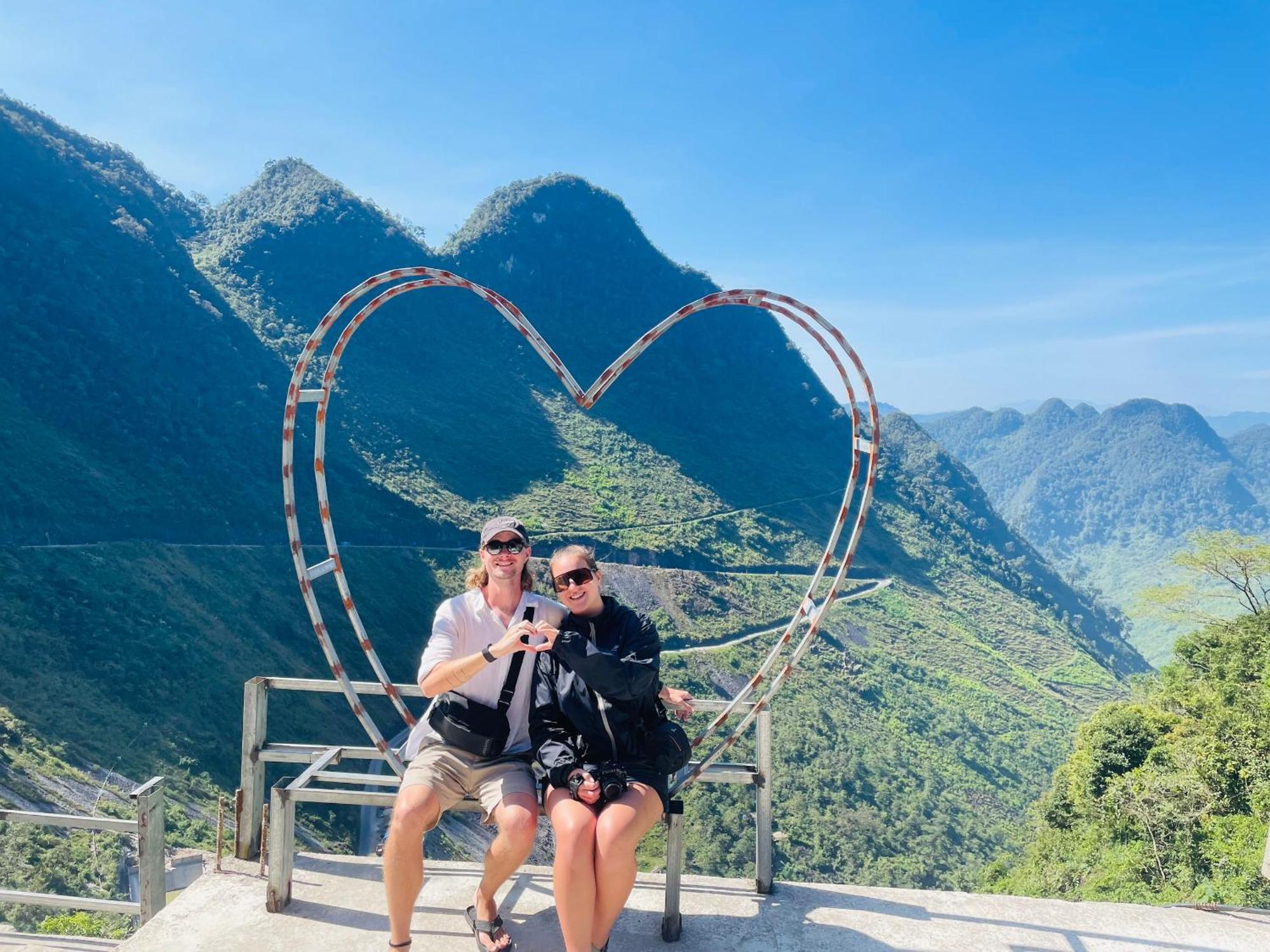 Strawberry House , Tour & Motorbikes Rentel Bed & Breakfast Ha Giang Exterior photo