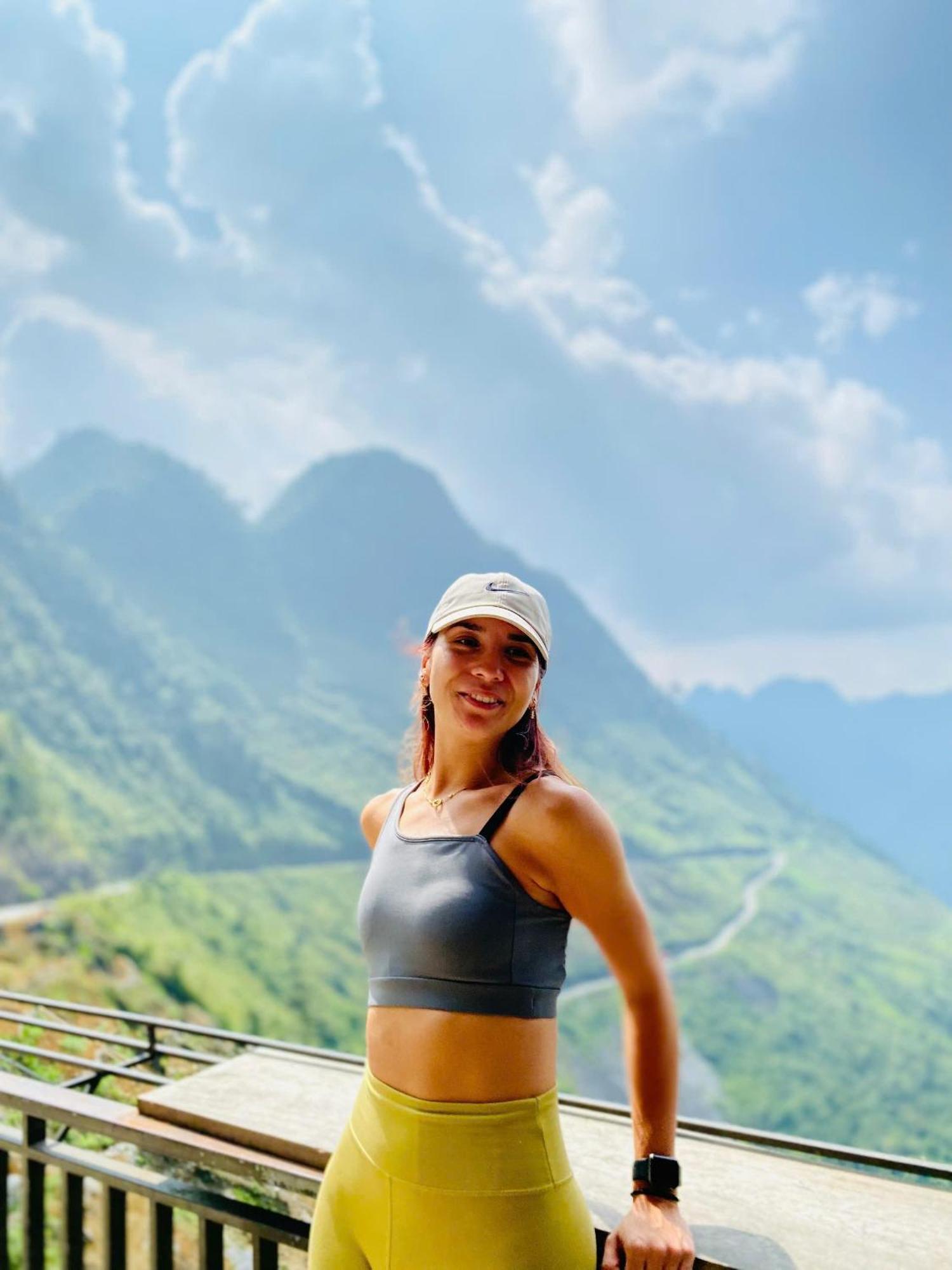 Strawberry House , Tour & Motorbikes Rentel Bed & Breakfast Ha Giang Exterior photo