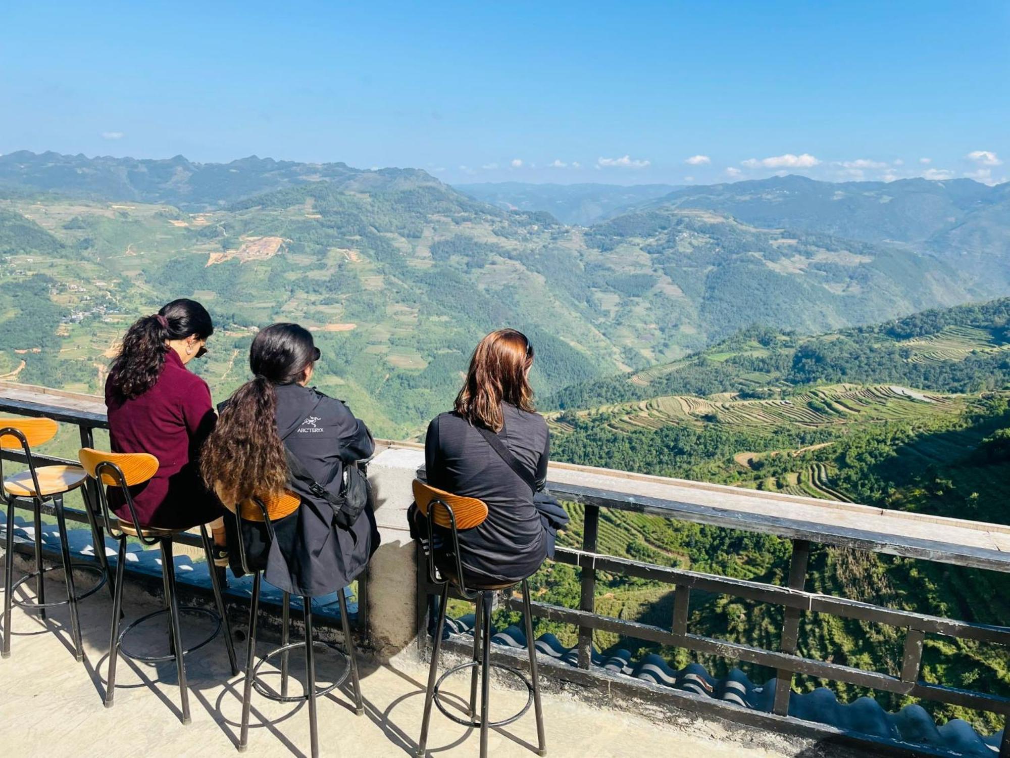 Strawberry House , Tour & Motorbikes Rentel Bed & Breakfast Ha Giang Exterior photo